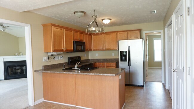 Building Photo - 916 Broadmore Dr