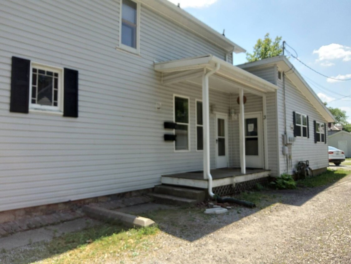 Foto principal - 813 S 8th St