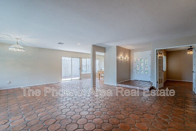 Foto del edificio - 5506 S Rocky Point Rd