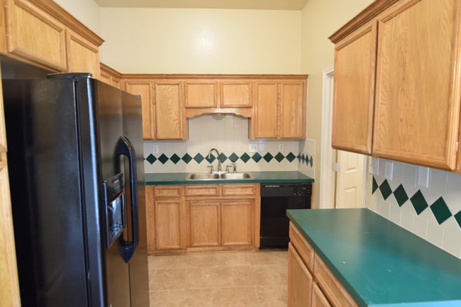 Building Photo - 2409 Sandstone Dr