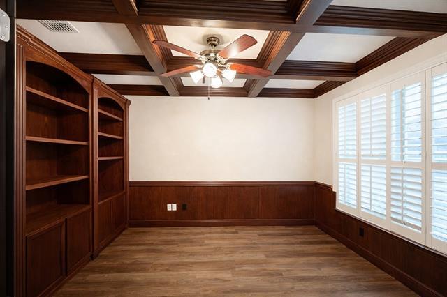 Building Photo - 3884 Banner Dr