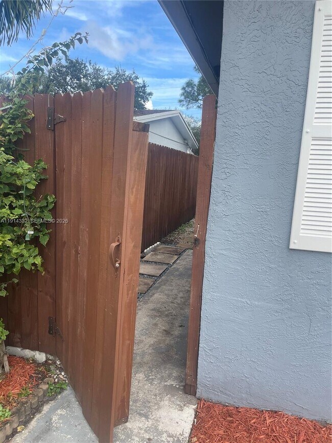 Foto del edificio - 428 NW 16th Ave