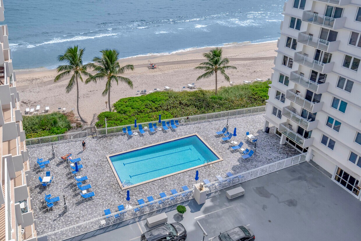 Primary Photo - 3215 S Ocean Blvd