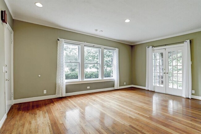 Foto del edificio - 1710 Rosedale St