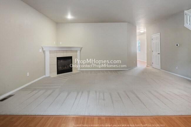 Foto del edificio - Light & Bright Three Bedroom Home in Aloha!