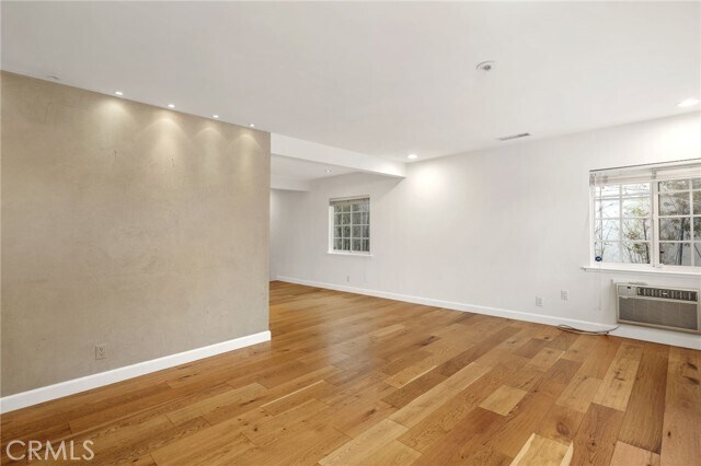 Building Photo - 509 Blossom Ln
