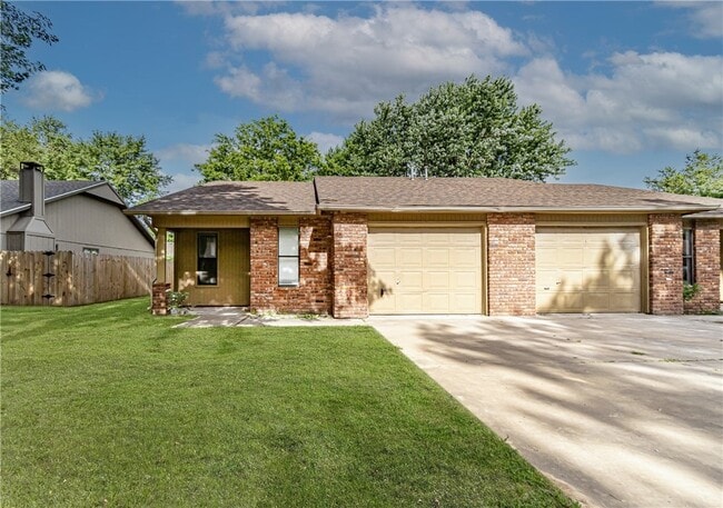 Building Photo - 1012 Turtle Creek Dr