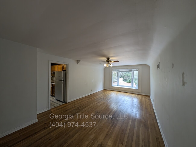 Building Photo - 227 Garden Ln