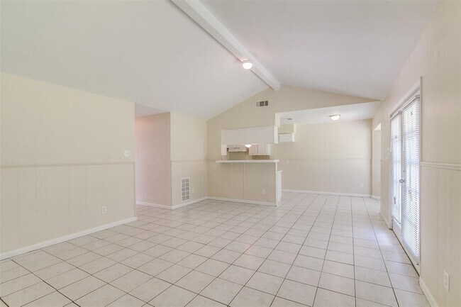 Building Photo - 5239 Selinsky Rd