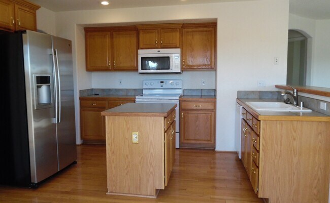 Foto del edificio - 3217 Sand Flower Dr