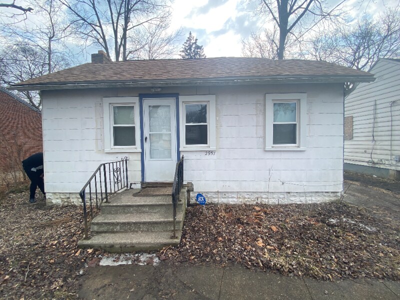 2957 Mackin Rd, Flint, MI 48504 House Rental in Flint, MI