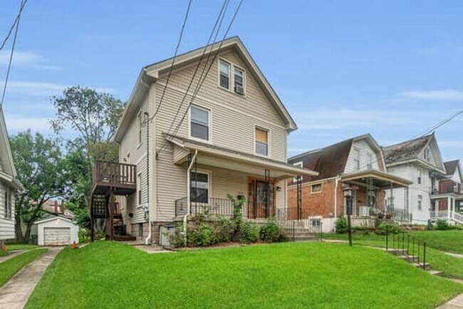 Building Photo - 3940 Delmar Ave