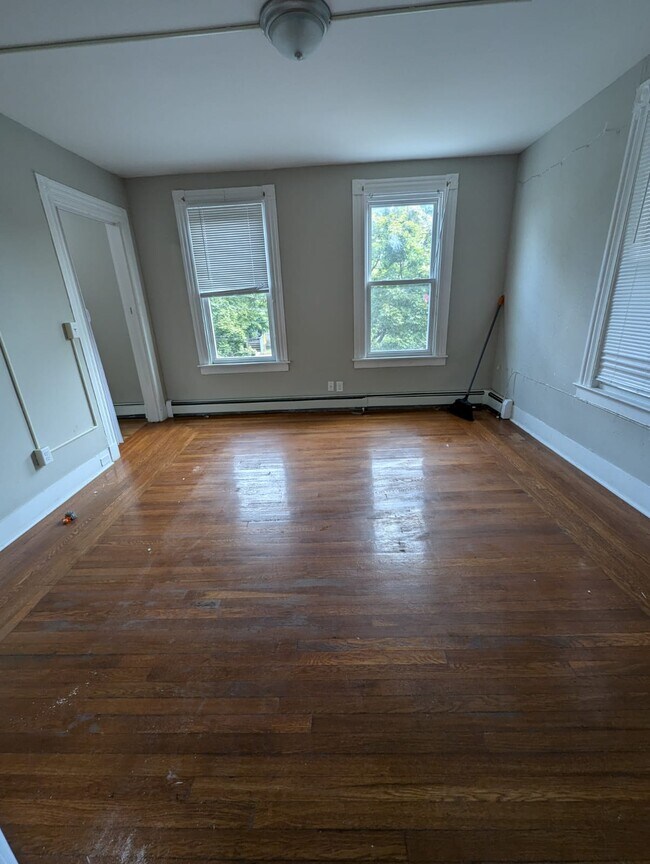 Building Photo - 548 Dixwell Ave