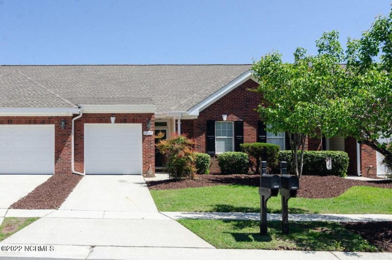 Primary Photo - 1017 Avenshire Cir