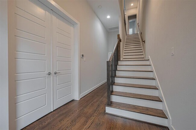 Foto del edificio - 5837 E Post Oak Ln