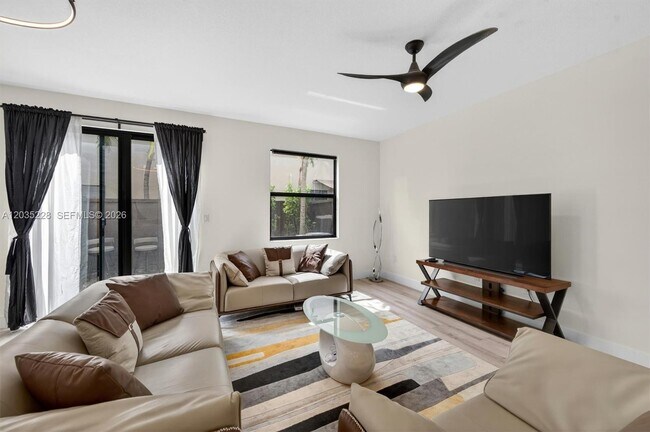 Foto del edificio - 15841 NW 91st Ct