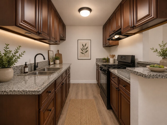 Building Photo - El Conquistador Apartments