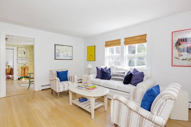 Building Photo - 109 Toylsome Ln