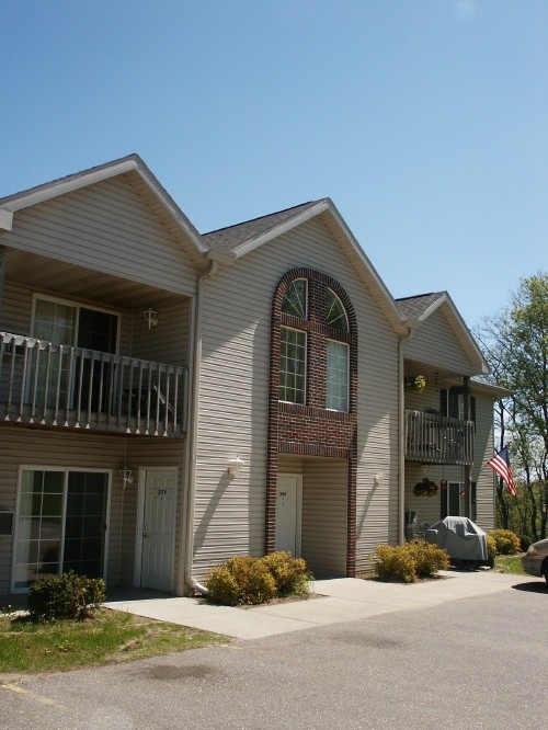 Primary Photo - Oakwood Terrace Apartments