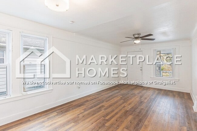 Foto del edificio - 6065 Plainview Ave