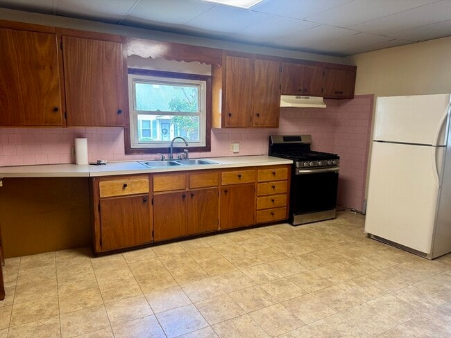 Foto del edificio - 148 Maxfield St