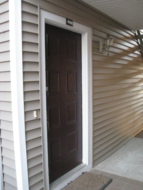 Building Photo - 608 Barrington Hills Dr