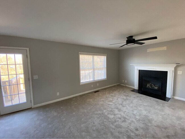 Building Photo - 1031A Nottingham Dr
