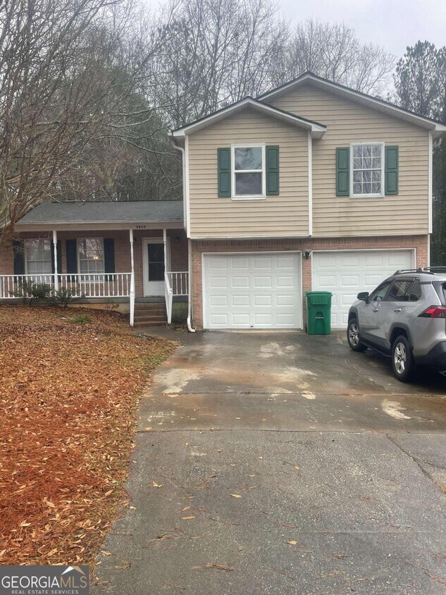 4957 N Redan Cir, Stone Mountain, GA 30088 House Rental in Stone