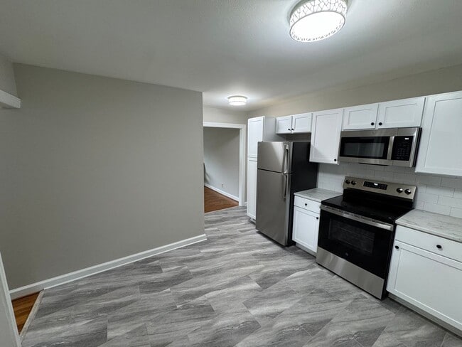 Foto del edificio - 2112 N Stewart Ave