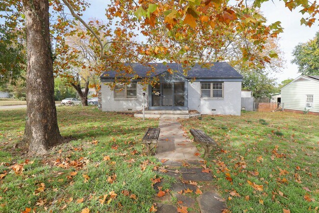 Foto del edificio - Midtown 2 Bedroom Gem! Available for move ...