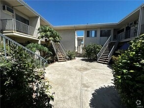 Building Photo - 908 Marguerita Ave