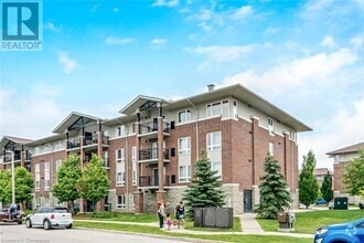 Building Photo - 37 Goodwin Dr