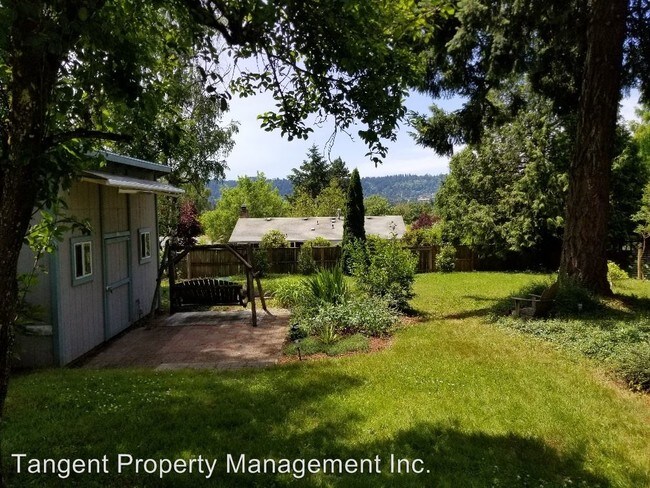 Building Photo - 4 br, 2 bath House - 15571 SE Oatfield Road