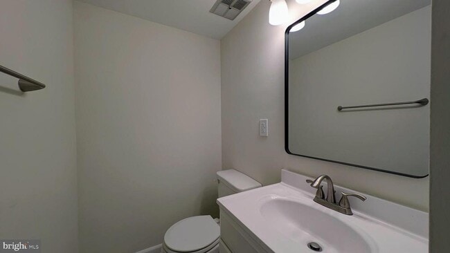 Building Photo - 11181 Captain's Walk Ct