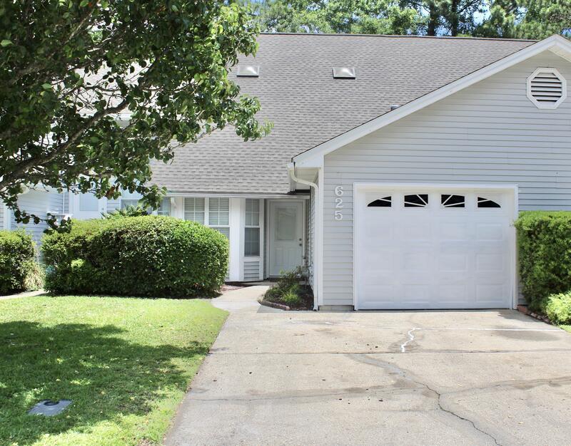 Primary Photo - 625 Emerald Ln