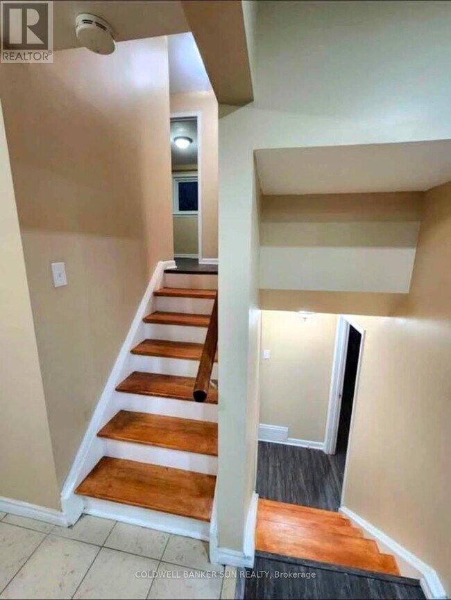 Building Photo - 59 Flowertown Ave