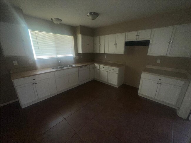 Foto del edificio - 8607 Hickory Branch Ln