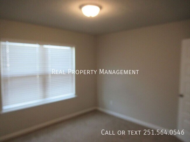 Foto del edificio - 8096 Colleton Dr N