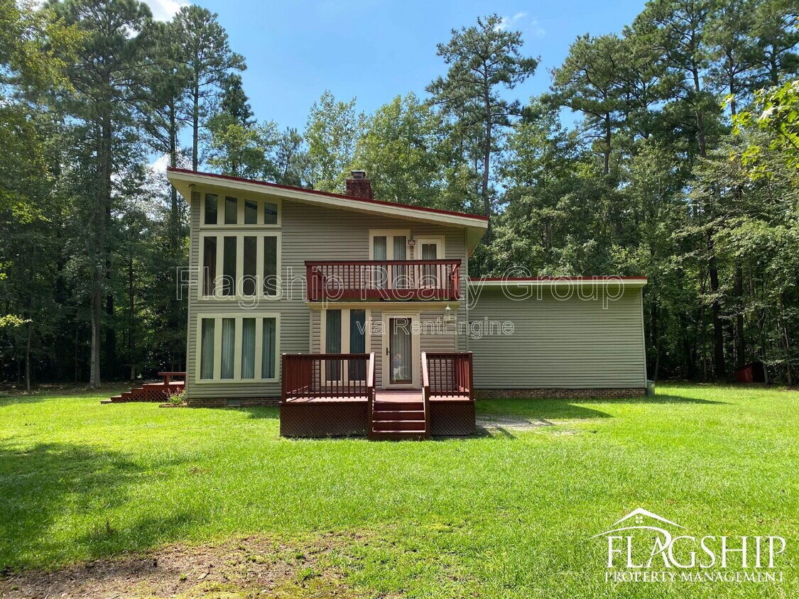 Foto principal - 1228 Forest Acres Dr