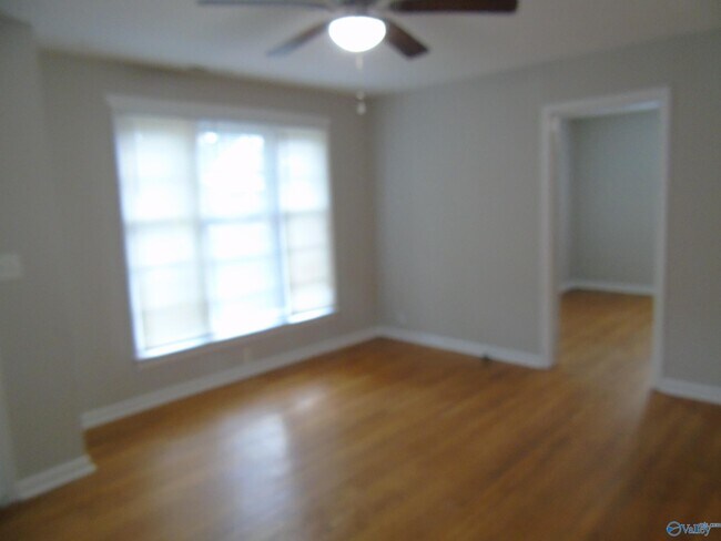 Foto del edificio - 1423 Stevens Ave NE