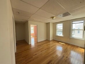 Building Photo - 1004 Bennington St