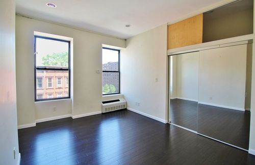 Building Photo - 1706 Lexington Ave