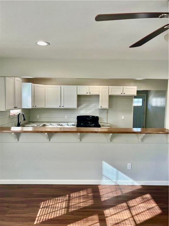 Building Photo - 3924 Thomas Dr