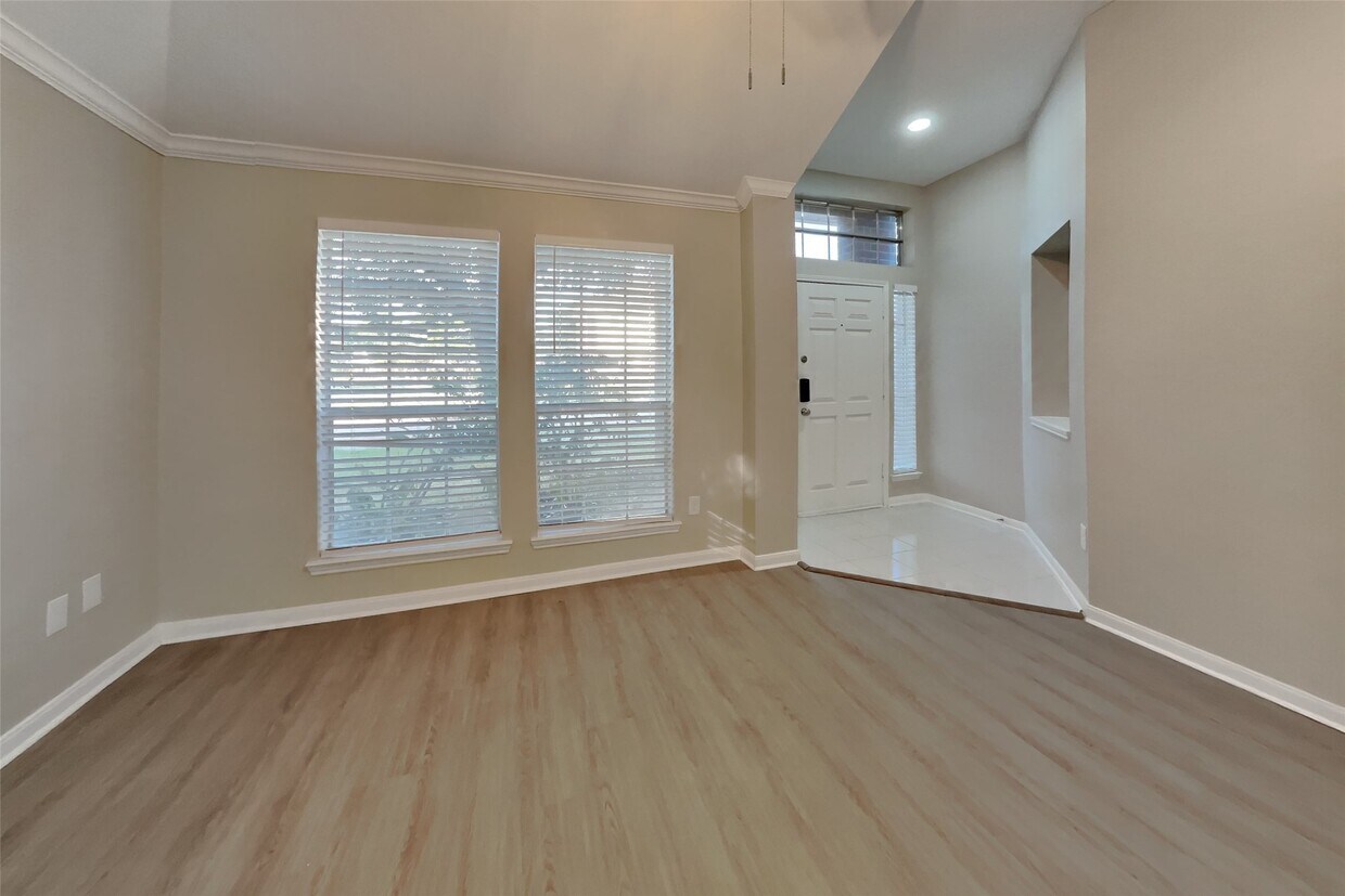 Building Photo - 16902 Canyon Ridge Ct