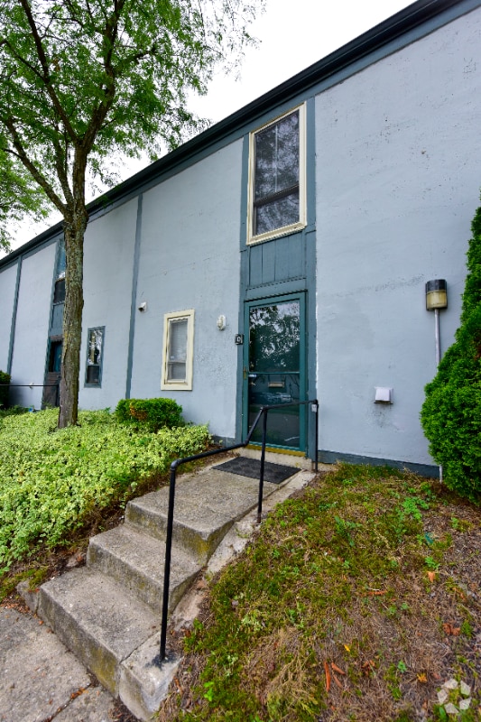 Building Photo - 1030 Galliton Ct