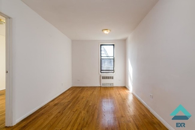 Building Photo - 30 Martense St