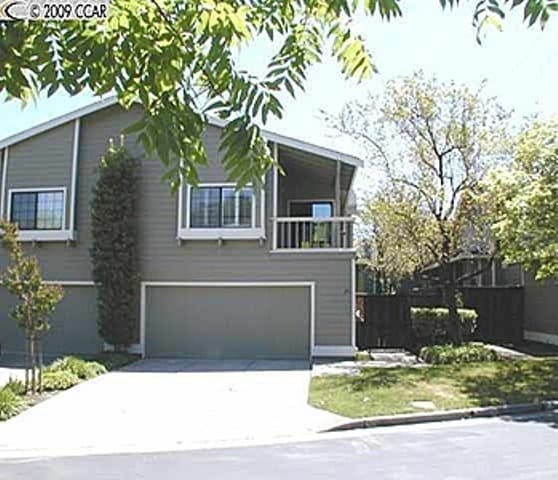Primary Photo - Carroll Ranch 3 bedroom 2.5 Bath Townhouse
