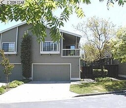 Building Photo - 26 Hansen Ct
