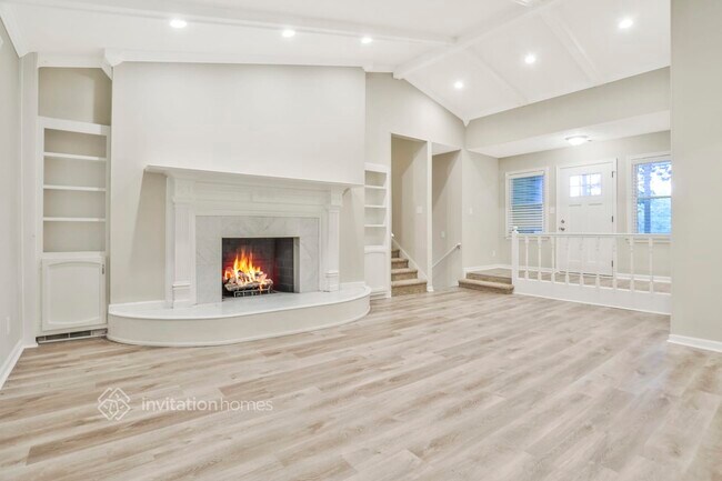 Building Photo - 349 Charmers Way SW