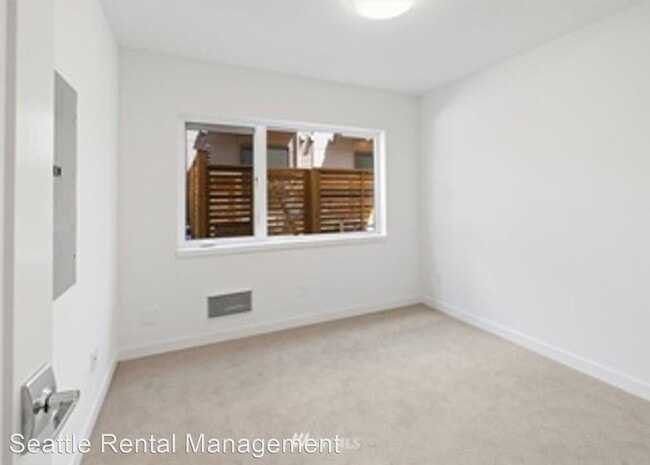 Building Photo - 2 br, 2 bath House - 6311 9th Ave NE Unit D